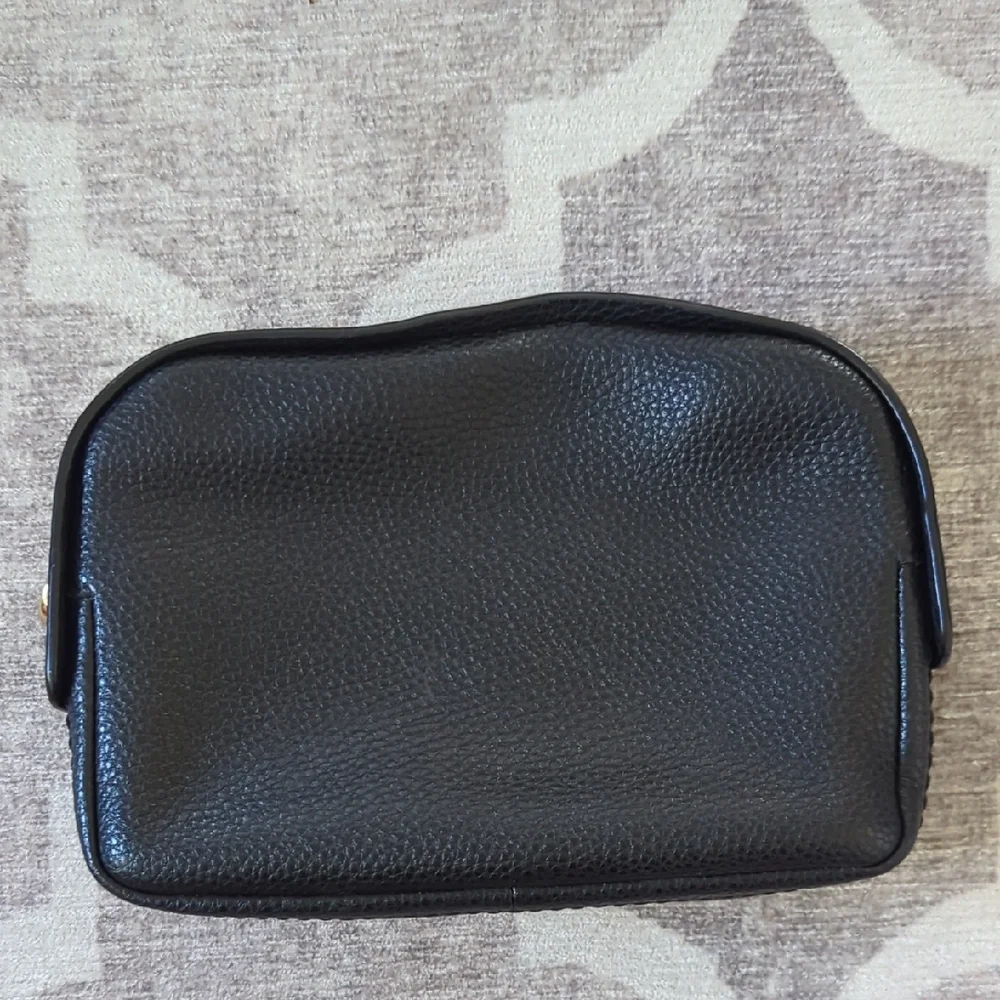 Marc Jacobs Black Leather Crossbody Bag E-the Squeeze - Picture 5 of 9
